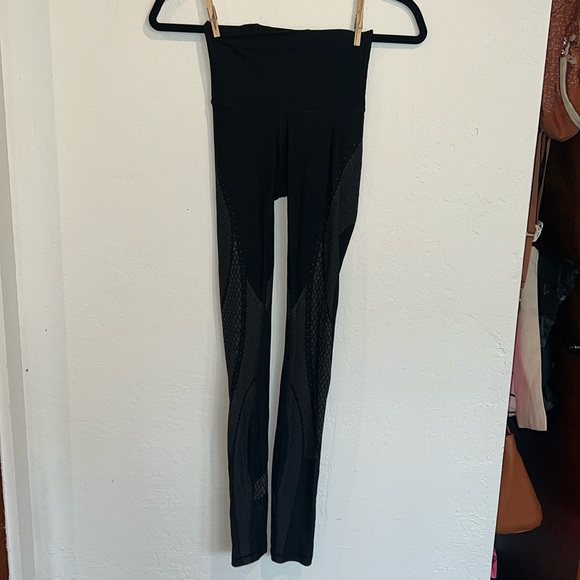 Lululemon leggings - Picture 1 of 5